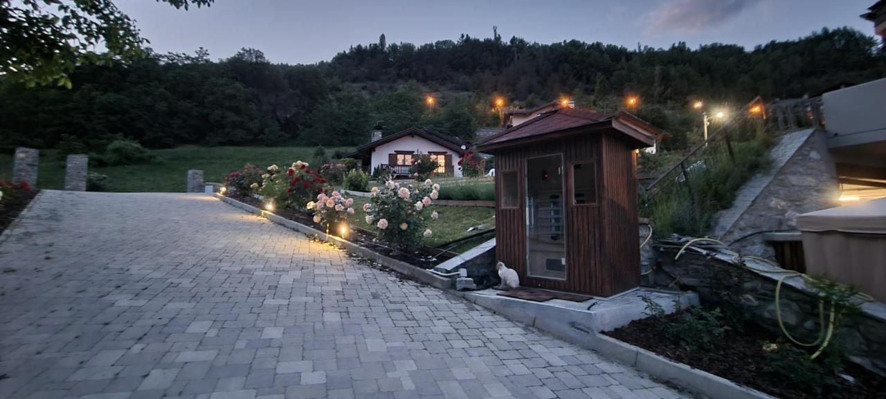 Bed and Breakfast Lo Noyer Et Les Roses Saint-Nicolas Zewnętrze zdjęcie